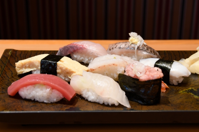 寿司をおいしく食べる順番とネタの種類
