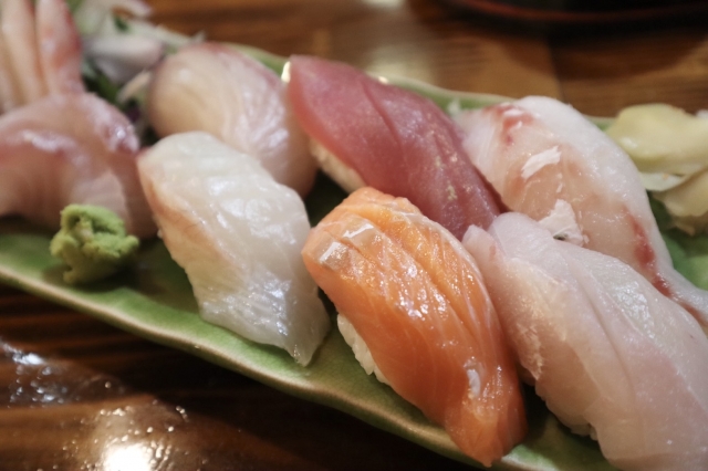 お寿司のネタの種類は?基本の分類