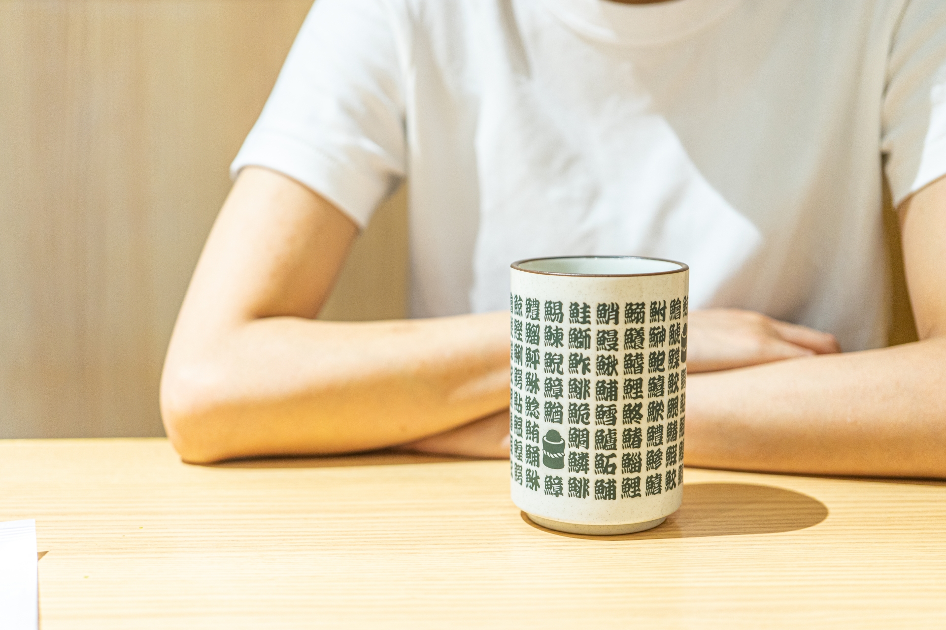 寿司屋の「あがり」の意味とは？由来やマナー、正しい使い方を解説