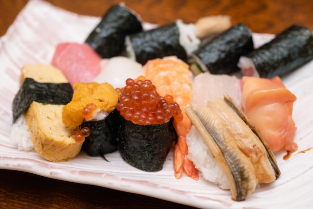 寿司のカロリー｜10貫・一人前の合計の目安